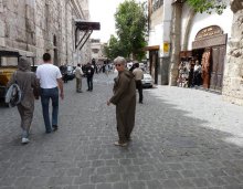 SYRIE - DAMAS - En tenue locale